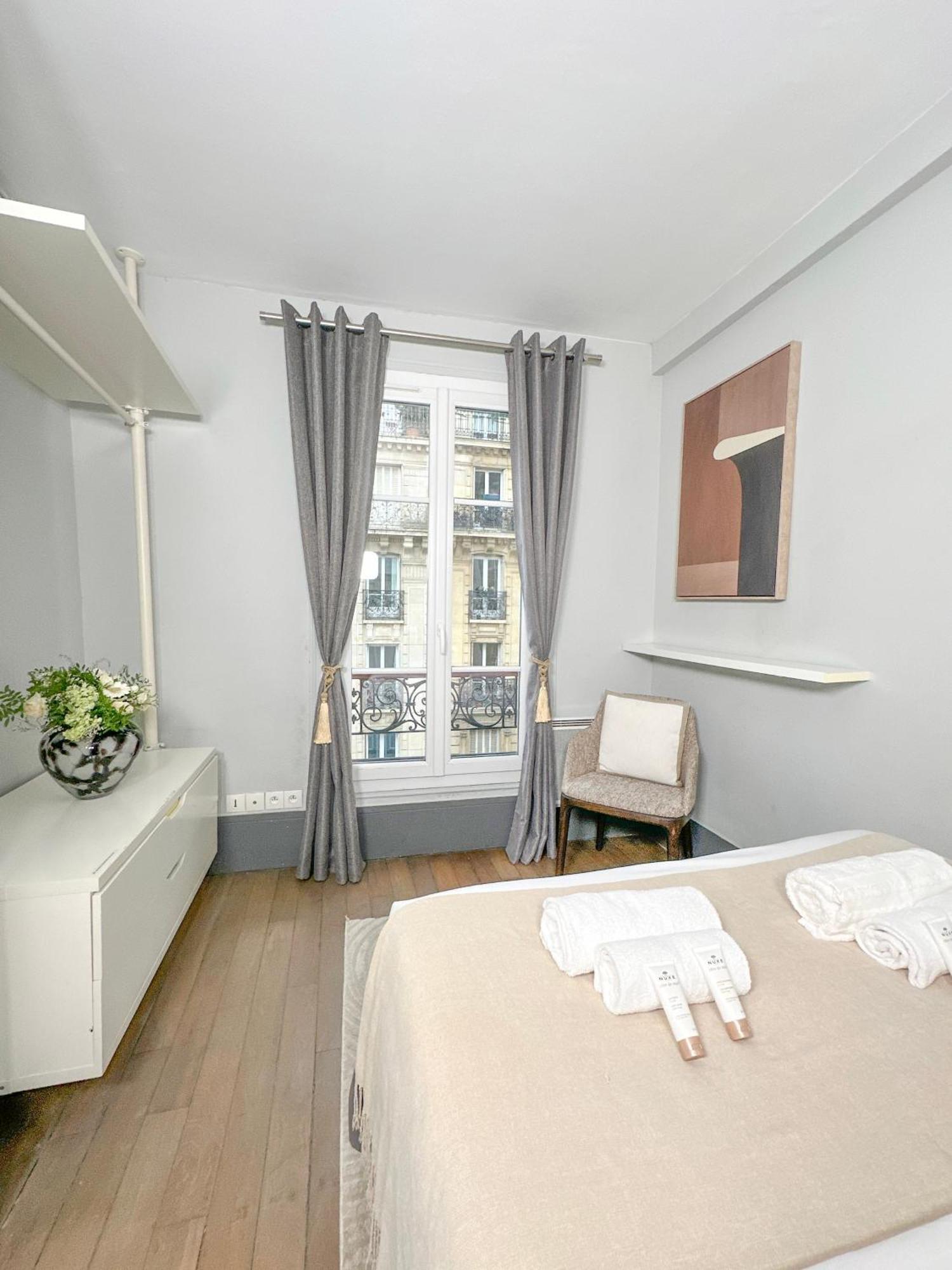 Eiffel Tower - Charming Apartment - 827 Paris Exterior foto